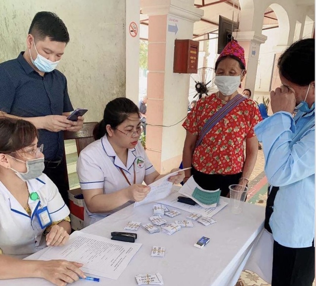 Khám sàng lọc ung thư cho bệnh nhân nữ tỉnh Lào Cai - Ảnh 1.