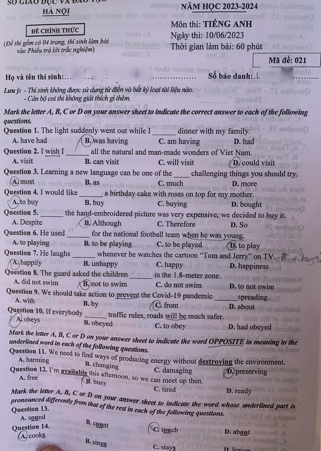 Thi lớp 10 tại Hà Nội: Đề thi và gợi ý đáp án môn tiếng Anh - Ảnh 3.