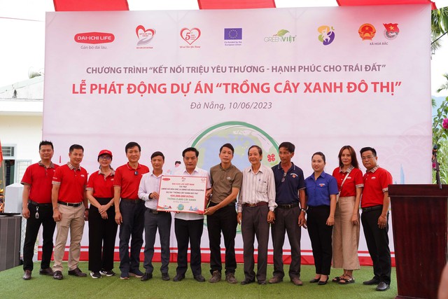 Dai-ichi Life Việt Nam phát động Dự án “Trồng cây xanh đô thị” tại Đà Nẵng - Ảnh 1.