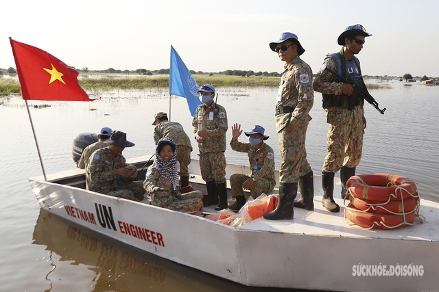 Bộ đội Việt Nam hồi sinh 2 thuyền sắt cho người dân Châu Phi   - Ảnh 10.