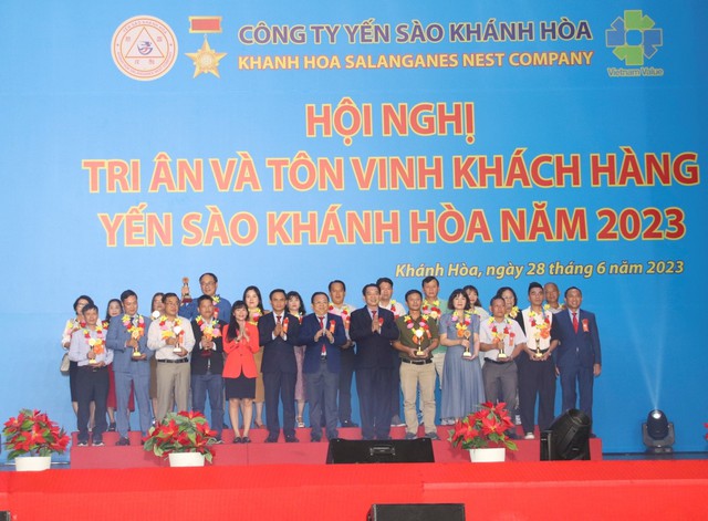 Tri ân khách hàng, lan tỏa thương hiệu Yến sào Khánh Hòa - Ảnh 1.