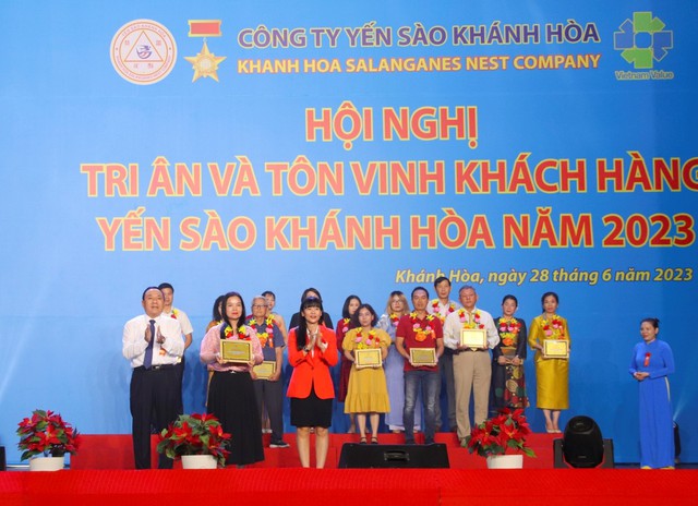 Tri ân khách hàng, lan tỏa thương hiệu Yến sào Khánh Hòa - Ảnh 2.