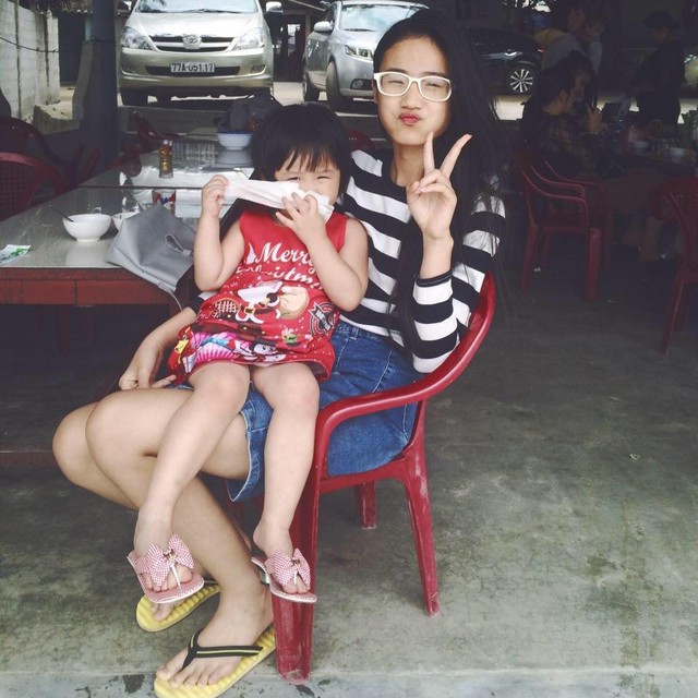 Bất ngờ với những bức ảnh siêu &quot;cute&quot; của Hoa hậu Huỳnh Trần Ý Nhi hồi nhỏ - Ảnh 9.
