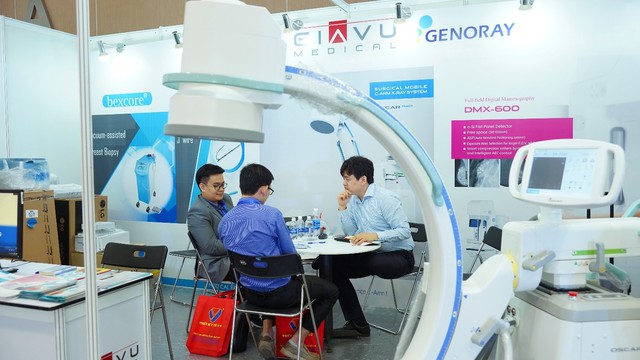 Vietnam Medipharm Expo 2023 - hội nhập quốc tế vì sức khỏe cộng đồng - Ảnh 2.