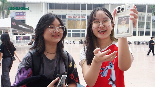Giới trẻ đi xuyên Việt, ăn mì tôm để xem BlackPink biểu diễn  - Ảnh 3.
