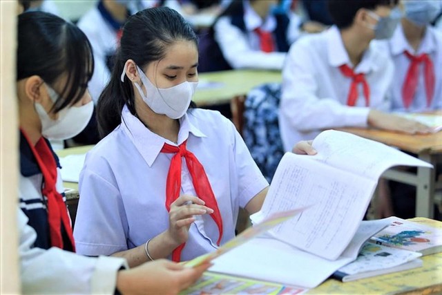 Hà Nội: Học phí năm học 2023-2024 bằng mức sàn khung học phí theo quy định của Chính phủ - Ảnh 1.