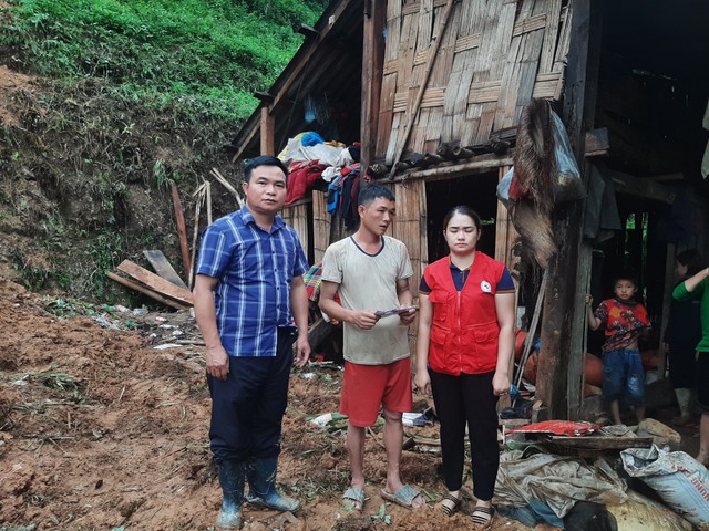 Mưa lớn gây sạt lở đất ở Hà Giang khiến 2 vợ chồng tử vong - Ảnh 7.