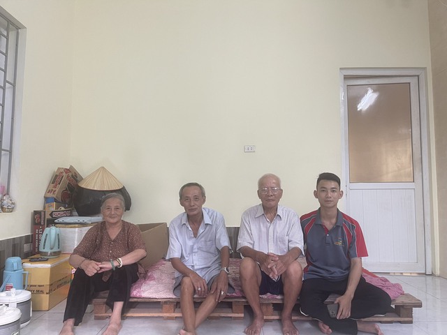 Nhóm Gen Z &quot;đam mê&quot; thuê nhà để đón người vô gia cư về ở - Ảnh 1.