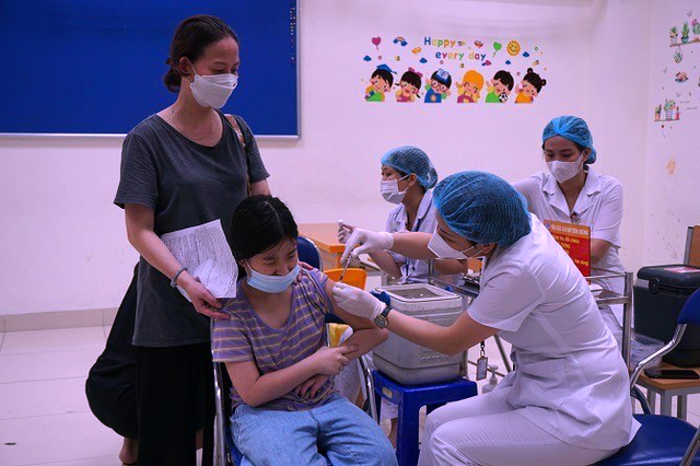 Hà Nội bổ sung 3.119 lao động hợp đồng thuộc lĩnh vực giáo dục, y tế năm 2023 - Ảnh 1.