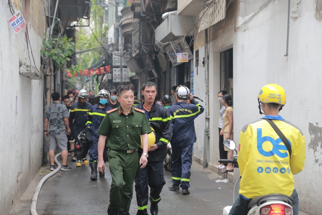 Cả 3 nạn nhân trong vụ cháy tại Thổ Quan, Đống Đa đã tử vong - Ảnh 4.