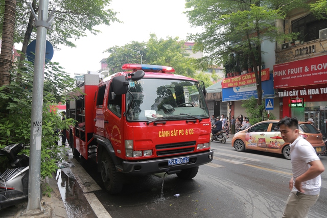 Cả 3 nạn nhân trong vụ cháy tại Thổ Quan, Đống Đa đã tử vong - Ảnh 1.