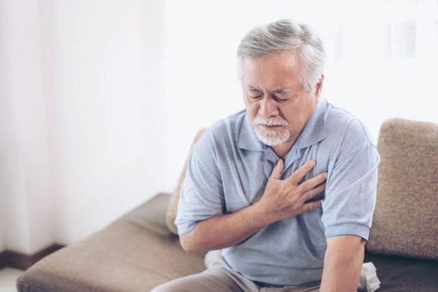 Đâu là loại vitamin người sau 60 tuổi không nên bỏ qua để tránh đau tim? - Ảnh 2.