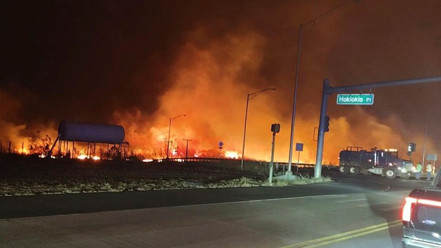 Cháy rừng kinh hoàng ở Hawaii, lửa thiêu rụi thành phố du lịch Lahaina, ít nhất 53 người thiệt mạng - Ảnh 3.