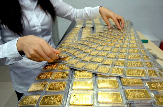 Giá vàng hôm nay - ngày 11/8 mới nhất: Tiếp tục giảm - Ảnh 1. Giá vàng hôm nay - ngày 11/8 mới nhất: Tiếp tục giảm - Ảnh 1.
