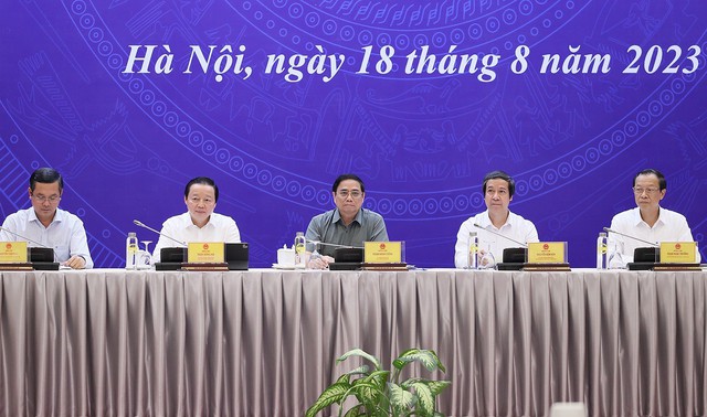 Thủ tướng Phạm Minh Chính: &quot;Chương trình, sách giáo khoa cần tiếp tục đổi mới nhưng cũng cần chuẩn mực và ổn định phát triển&quot; - Ảnh 2.