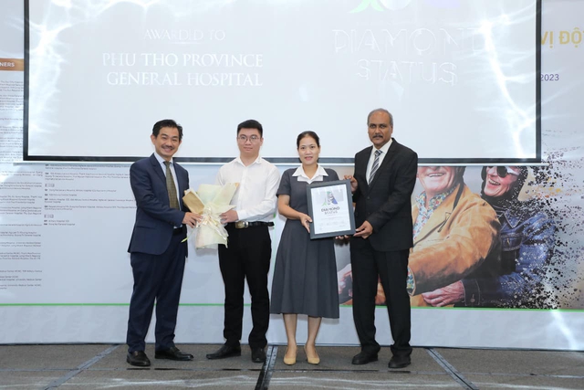 Bệnh viện Đa khoa tỉnh Phú Thọ - Địa chỉ uy tín điều trị đột quỵ liên tiếp Đạt giải Kim cương từ Hội Đột quỵ thế giới - Ảnh 1.