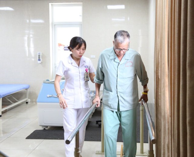 Bệnh viện Đa khoa tỉnh Phú Thọ - Địa chỉ uy tín điều trị đột quỵ liên tiếp Đạt giải Kim cương từ Hội Đột quỵ thế giới - Ảnh 3.