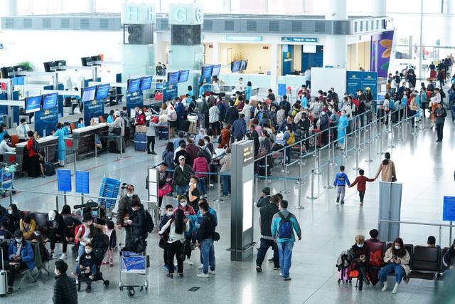 Sân bay Nội Bài dự kiến đón lượng khách &quot;khủng&quot; dịp nghỉ lễ 2/9 - Ảnh 2.