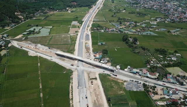 Những lưu ý khi di chuyển trên tuyến cao tốc Nghi Sơn – Diễn Châu - Ảnh 2.