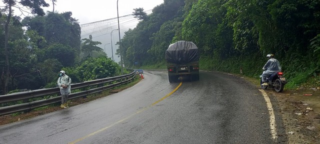 Đèo Bảo Lộc nhộn nhịp trở lại, đường tránh Nam TP Bảo Lộc thì lại nứt toác - Ảnh 12.