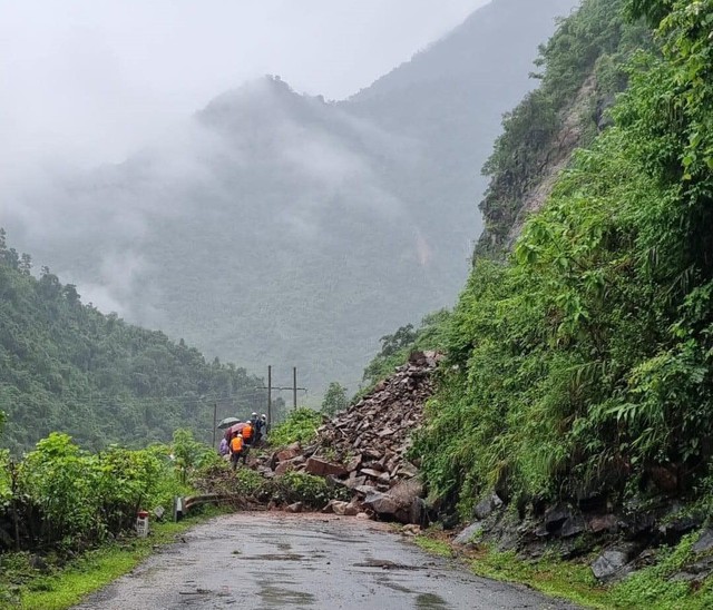 Tỉnh Sơn La gánh chịu thiệt hại nặng nề do mưa lũ - Ảnh 4.