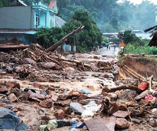 Mưa lũ, sạt lở đất tại miền Bắc khiến 11 người tử vong - Ảnh 1.