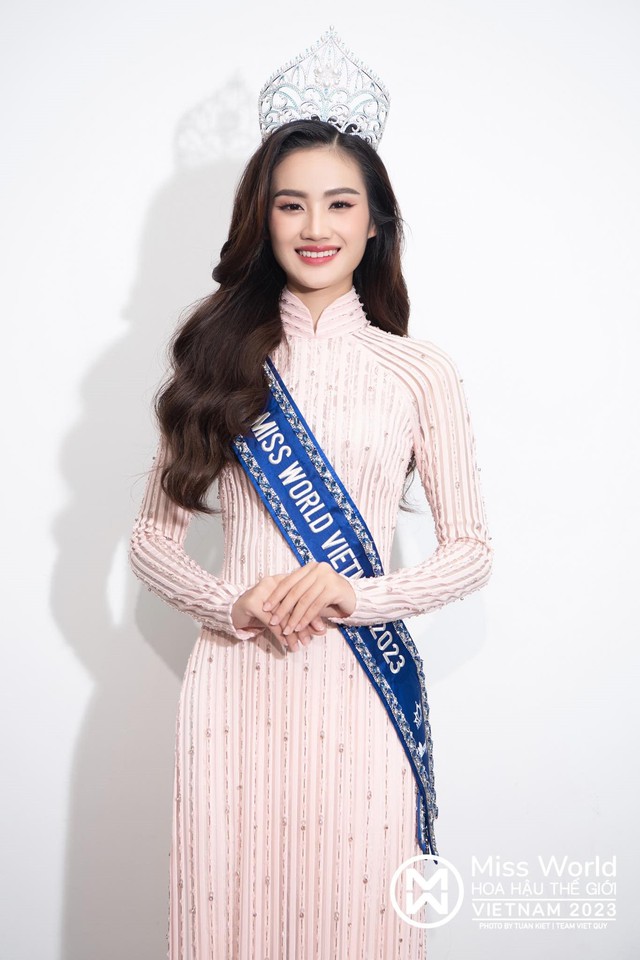 CEO Sen Vàng tiết lộ tình hình sức khỏe của Hoa hậu Ý Nhi sau ồn ào phát ngôn - Ảnh 1.