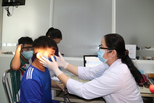 Sở Giáo dục và Đào tạo TPHCM ra văn bản về công tác phòng bệnh đau mắt đỏ tại trường học - Ảnh 1.
