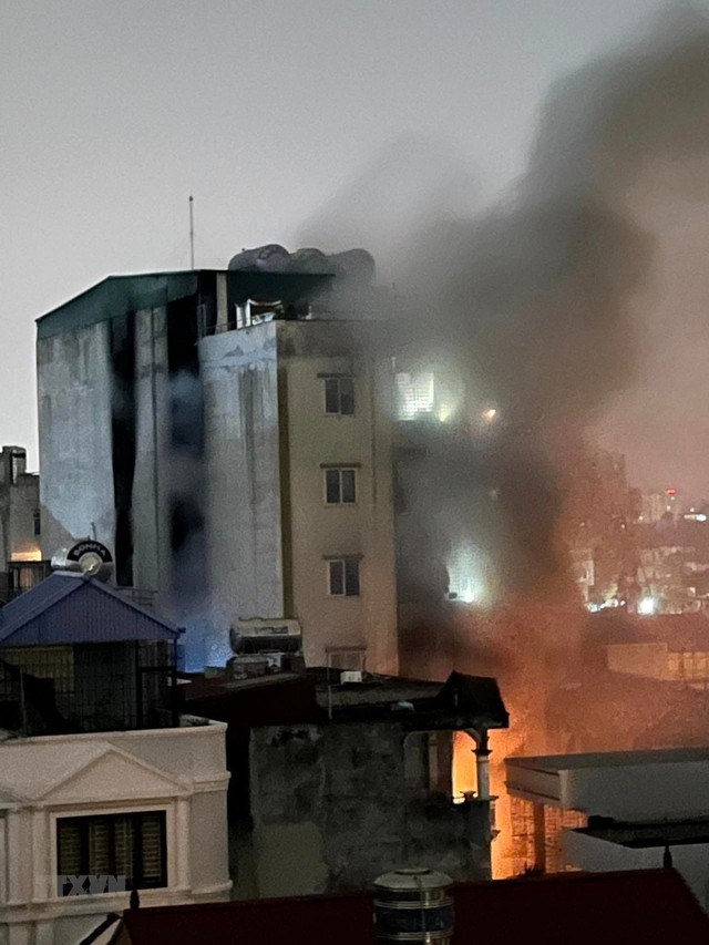 Điểm lại hàng loạt vụ cháy chung cư ở Hà Nội gây ám ảnh - Ảnh 1.