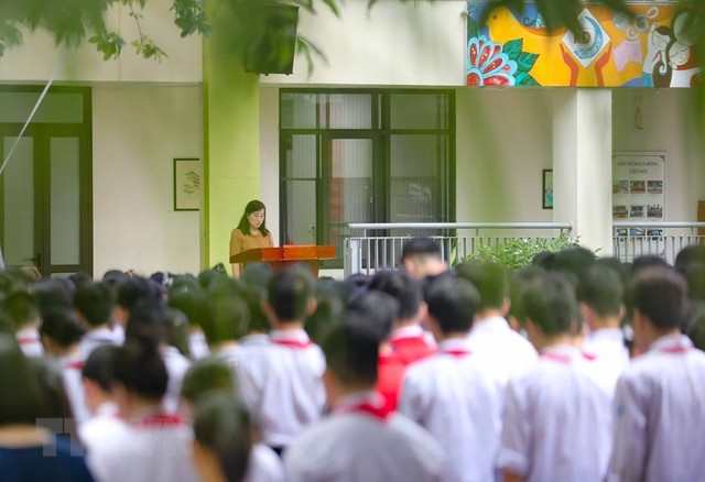 Hà Nội tưởng niệm nạn nhân tử vong trong vụ cháy chung cư mini ở Khương Hạ - Ảnh 4.