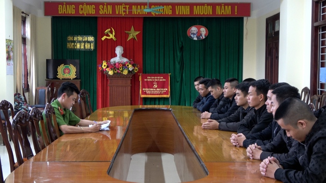 Nhóm đối tượng tín dụng đen hoạt động tinh vi ở Lâm Đồng bị triệt phá - Ảnh 2.