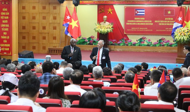 Chủ tịch Quốc hội Chính quyền Nhân dân Cuba thăm Bệnh viện Hữu nghị Việt Nam – Cuba Đồng Hới - Ảnh 5.