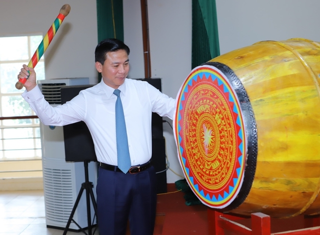 Phó Chủ tịch nước Võ Thị Ánh Xuân thăm cô giáo không tay ở Thanh Hóa - Ảnh 3.