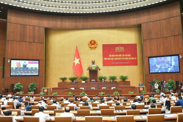 Hội nghị toàn quốc đánh giá về công tác triển khai 52 luật, nghị quyết của Quốc hội khóa XV - Ảnh 3.
