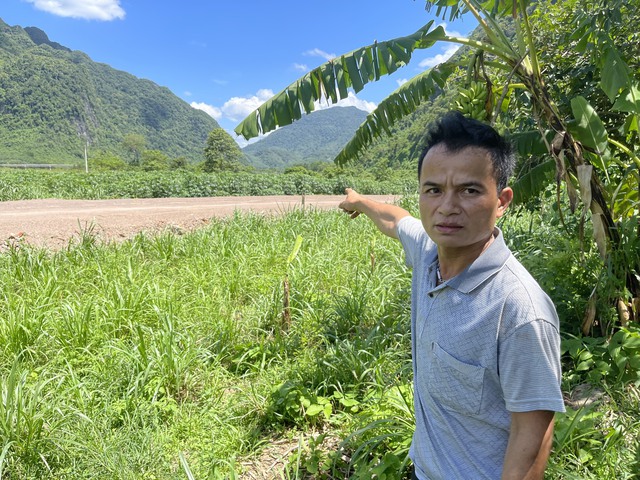 Đồng bào Bru-Vân Kiều hiến đất mở đường &quot;chúng tôi vì lợi ích chung của bản làng&quot; - Ảnh 4.