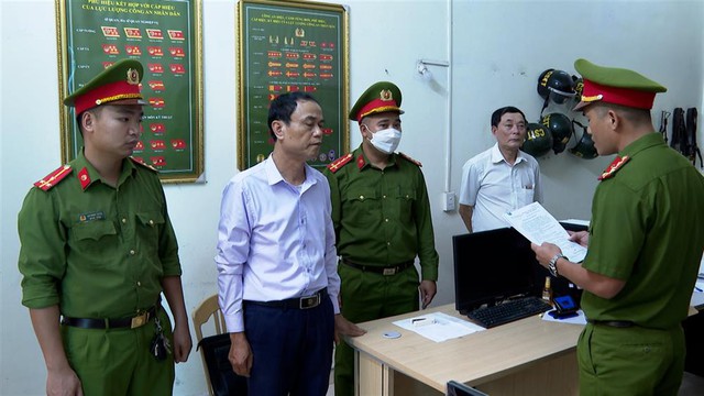 'Rút ruột' ngân sách, Chủ tịch xã ở Thái Bình bị khởi tố - Ảnh 1.