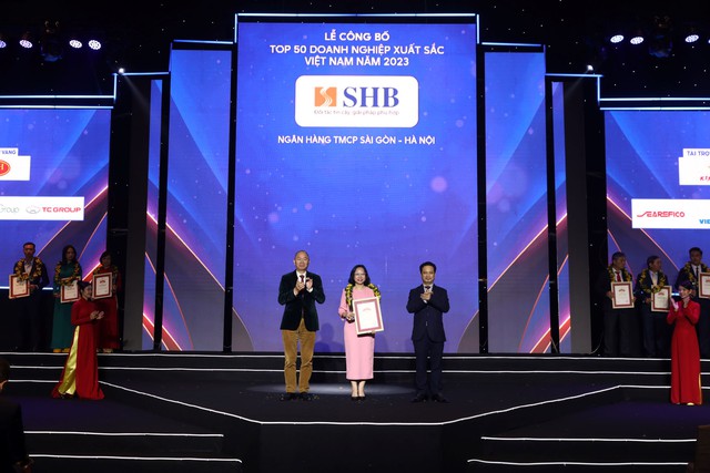 SHB 5 năm liên tiếp được vinh danh “Top 50 doanh nghiệp xuất sắc nhất Việt Nam”- Ảnh 2.