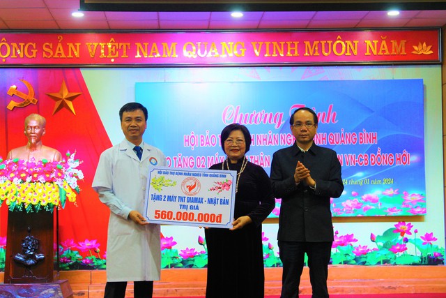 Hội Bảo trợ bệnh nhân nghèo Quảng Bình mang món quà ý nghĩa đến với bệnh nhân chạy thận- Ảnh 1.