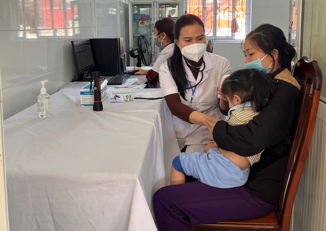 Quảng Bình nhanh chóng triển khai tiêm chủng sau khi tiếp nhận vaccine- Ảnh 2.
