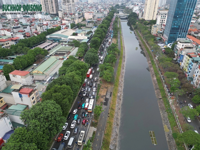 Kỳ vọng mở rộng đường Vành đai 2 sẽ giảm ùn tắc: Chuyên gia nói gì?- Ảnh 1.