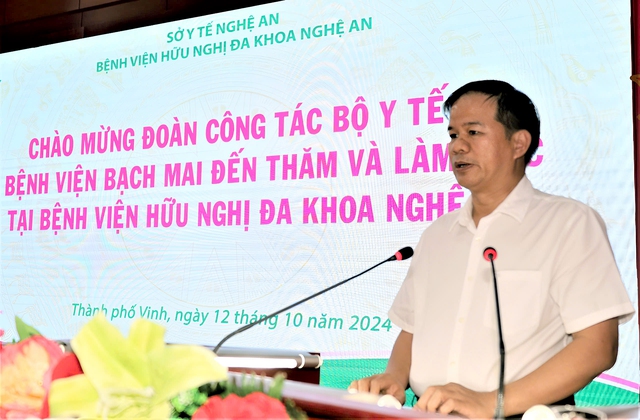 PGS.TS. Đào Xuân Cơ - Giám đốc Bệnh viện Bạch Mai đánh giá cao chất lượng khám chữa bệnh, chất lượng nguồn nhân lực, cơ sở vật chất, trang thiết bị của Bệnh viện HNĐK Nghệ An.