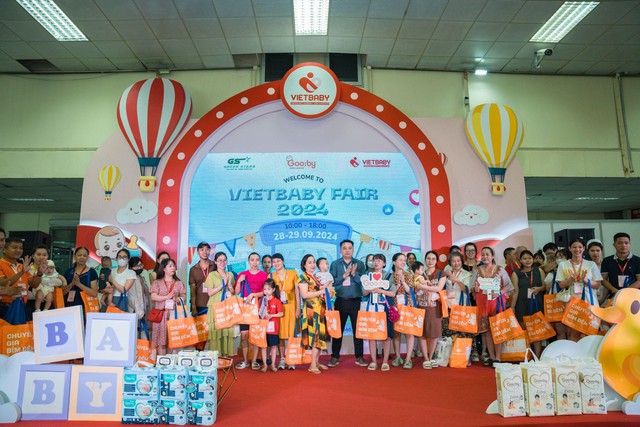 "Chuyên gia bỉm đêm" Gooby gây sự chú ý đặc biệt tại Triển lãm Vietbaby Fair 2024- Ảnh 1.