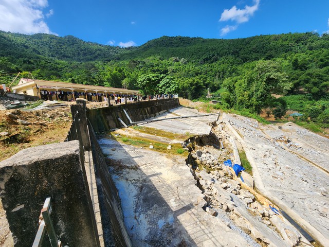 Bất an trên những quả đồi nguy cơ sạt lở tại các điểm trường ở Mường Lát- Ảnh 3.