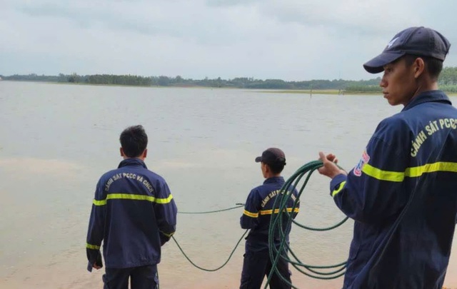 Một học sinh tử vong khi cùng nhóm bạn ra chơi hồ Hà Thượng- Ảnh 1.