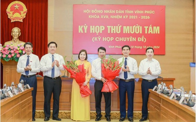 Phê chuẩn bà Phùng Thị Kim Nga và ông Nguyễn Khắc Hiếu làm Phó Chủ tịch tỉnh Vĩnh Phúc- Ảnh 1.