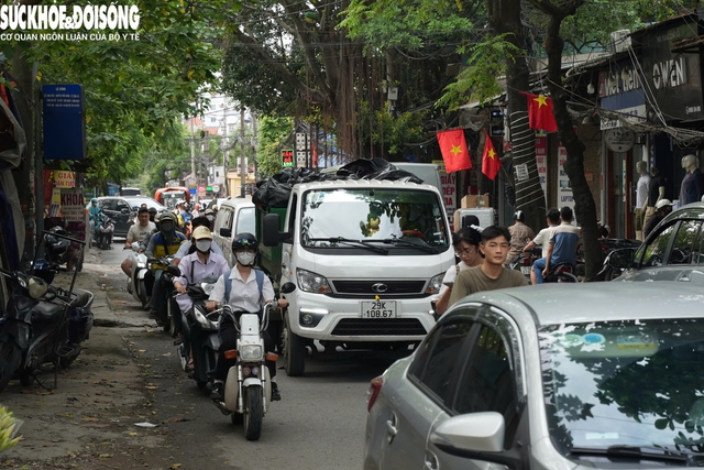 Hiện trạng đường Lĩnh Nam chuẩn bị được mở rộng- Ảnh 4.