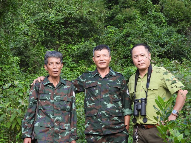 Những người tự nguyện bám rừng bảo vệ loài linh trưởng quý hiếm nằm trong Sách đỏ- Ảnh 10.