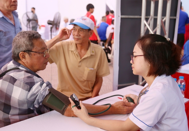 Chuyển đổi số trong y tế cộng đồng giúp hơn 1 triệu lượt người được sàng lọc bệnh miễn phí- Ảnh 1.