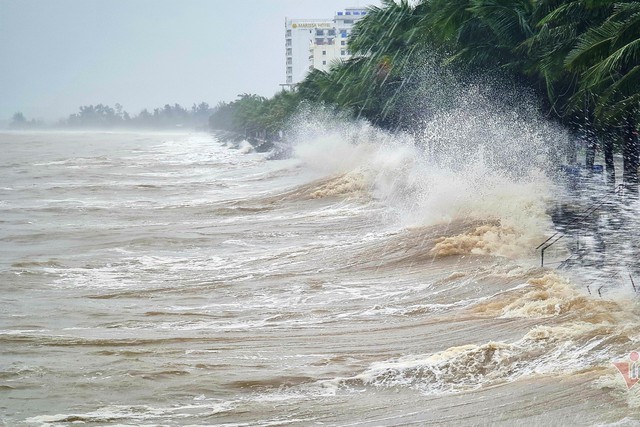 Sẵn sàng phương tiện cứu hộ cứu nạn ứng phó với bão số 9- Ảnh 2.