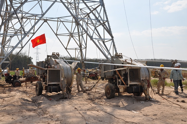 Kỷ niệm 30 năm hoàn thành đường dây 500kV Bắc - Nam mạch 1 (27/5/1994-27/5/2024): Viết tiếp bản hùng ca cách mạng tiến công thời kỳ đổi mới trên công trình đường dây 500 kV mạch 3 Quảng Trạch - Phố Nối- Ảnh 3.